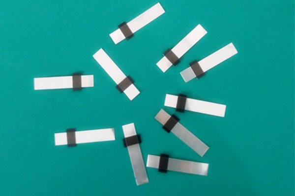 極片極耳切割機，電池生產新助力