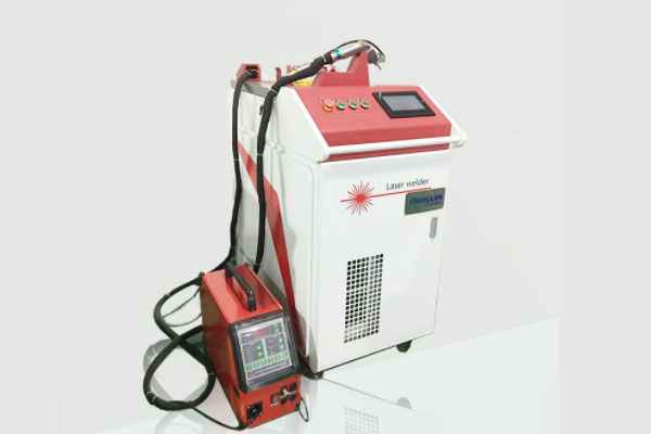 超市貨架激光角焊機(jī)，焊接工藝新升級(jí)