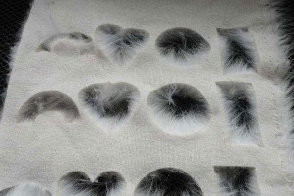 長(zhǎng)毛布料毛絨布料裁剪設(shè)備—長(zhǎng)毛激光切割機(jī)