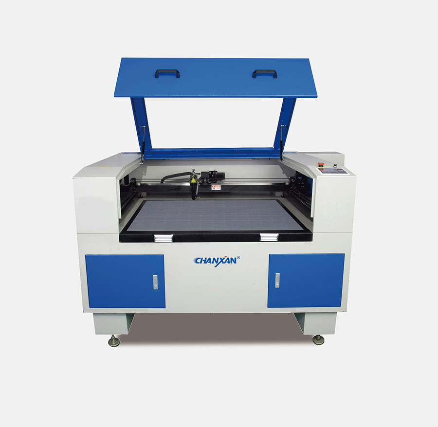 毛領(lǐng)激光切割機(jī) 毛領(lǐng)激光切割機(jī)