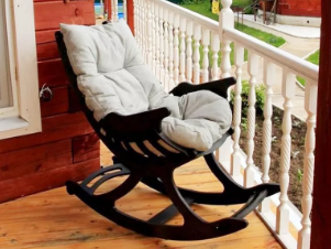 我能想到最浪漫的事,就是和你坐著搖椅 慢慢聊