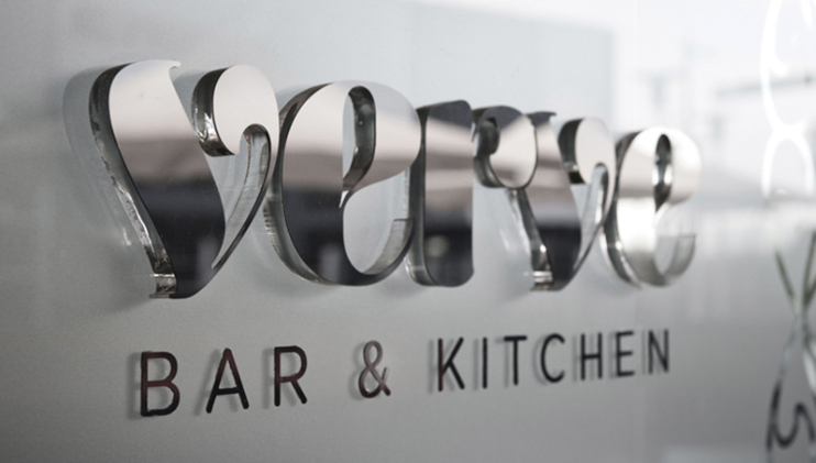 激光切割亞克力廣告牌，城市中的新亮點