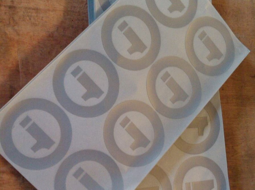 服裝刻字膜激光切割，你不了解的新工藝