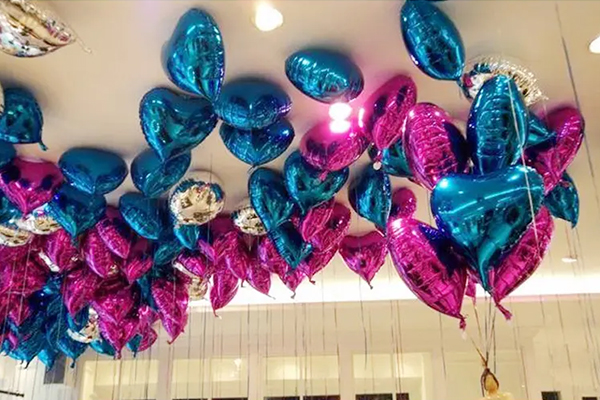 鋁模氫氣球?qū)Ｓ们懈钤O(shè)備—復(fù)合膜激光切割機(jī)